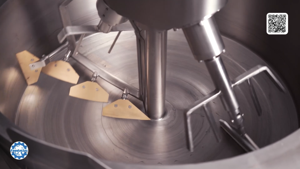 Котел XQC 110 DX - месильный орган для перемешивания продукта.png